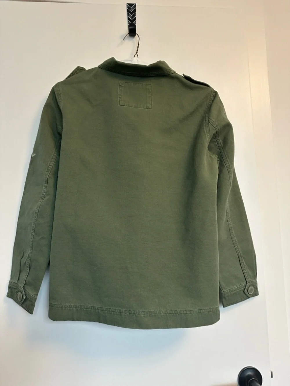 Levi’s Embroidered Flowers Military Jacket 
Size L Army Green NWOT - Picture 2 of 10
